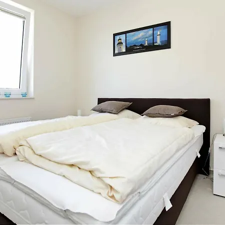 Two-bedroom In 14 Appartement *
