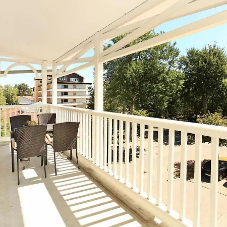 Appartement Two-bedroom In 14 *